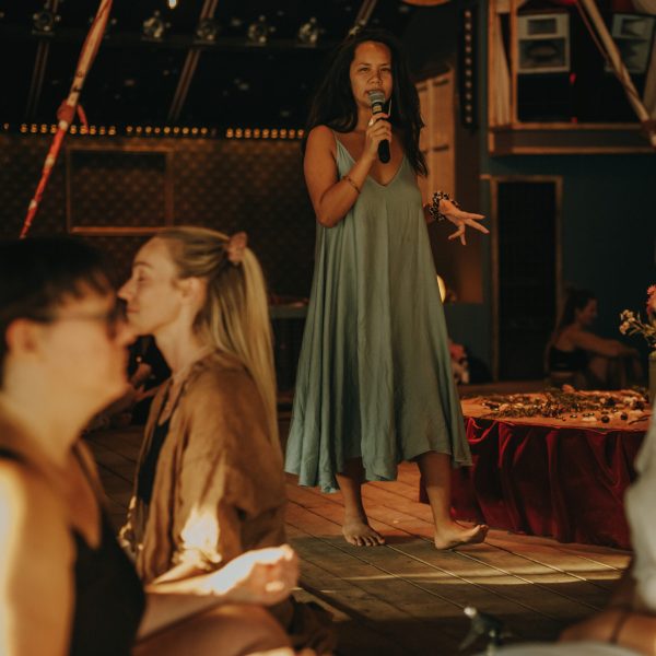 Amazonen Wannda Hexenhaus